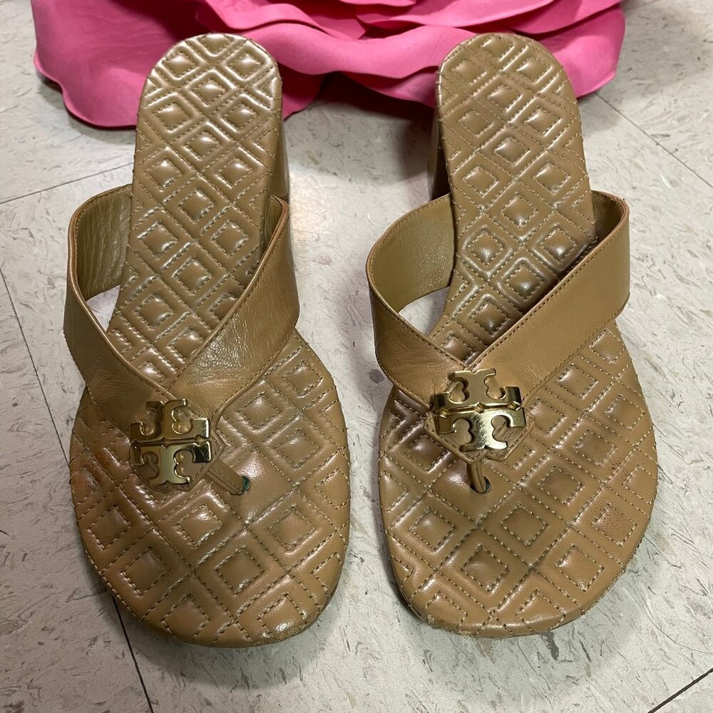 TORY BURCH Beige Nude Quilted Thong Mule Sandals Block Heel *RARE - Picture 2 of 14